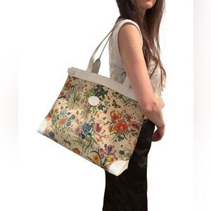 Gucci x-large floral tote